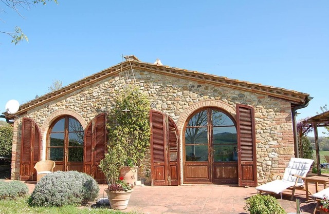 Casa de vacaciones de diseño encantador en una ubicación panorámica, piscina