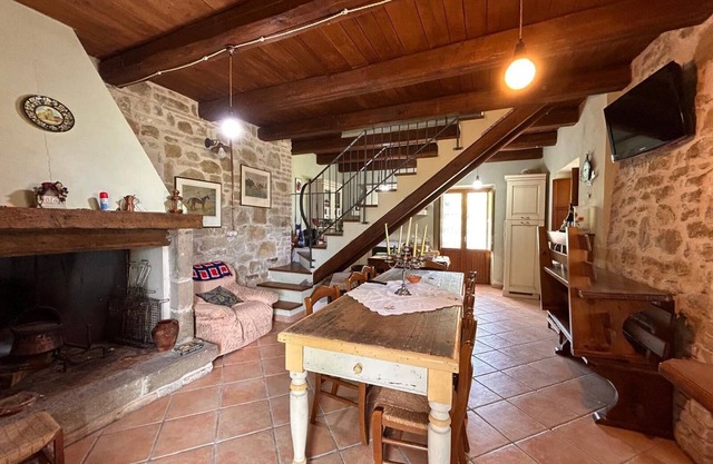 La Casetta nel Bosco Delightful house nestled in the green hills of the Marche region