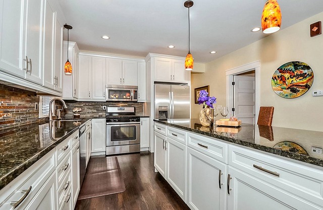 La Casita, a Beautifully Renovated, Stylish 3BR/2BA Home in Downtown COS near CC