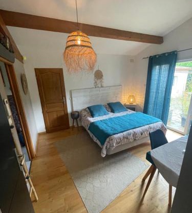 La chambre haute, son jardin, et, son SPA