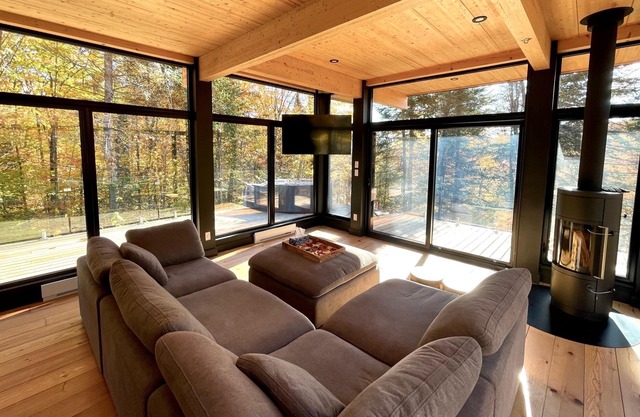 La Charming Chalet in Nature