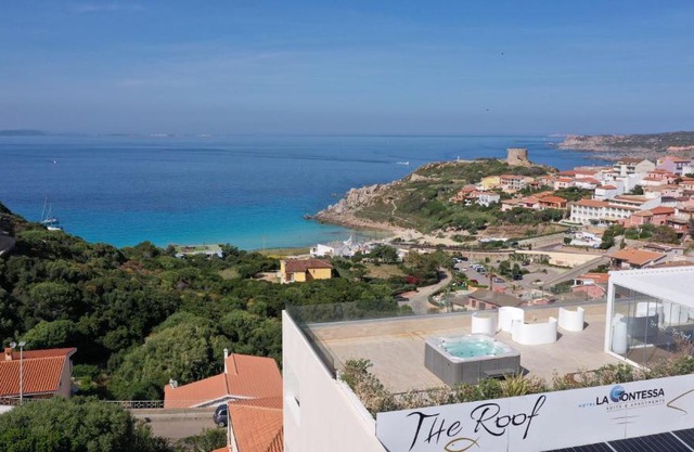 La Contessa Pool & Sea View