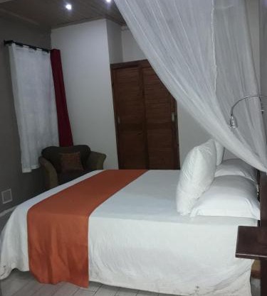 La Creole APT 16