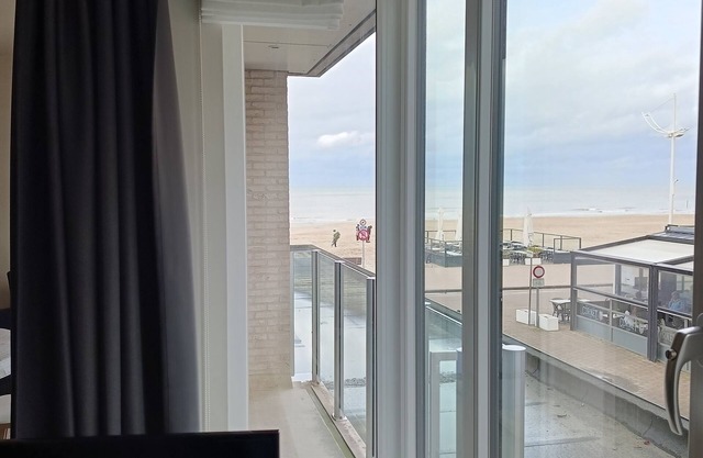 La digue 102 - zeedijk Koksijde-bad