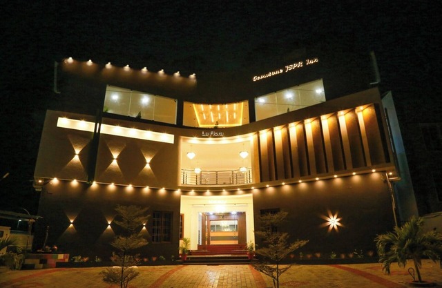 LA FLORA GEMSTONE RESORTS