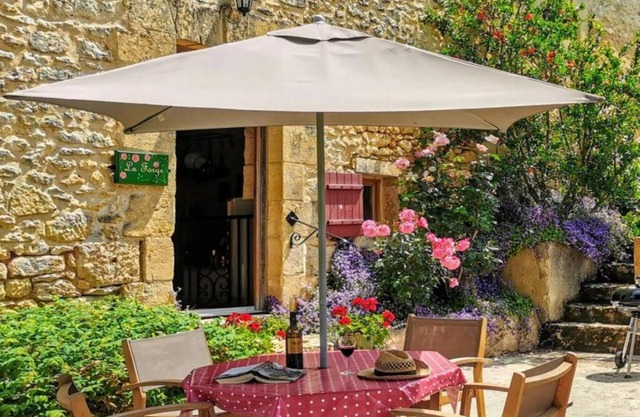 La Forge, Le Banquet aux Eyzies