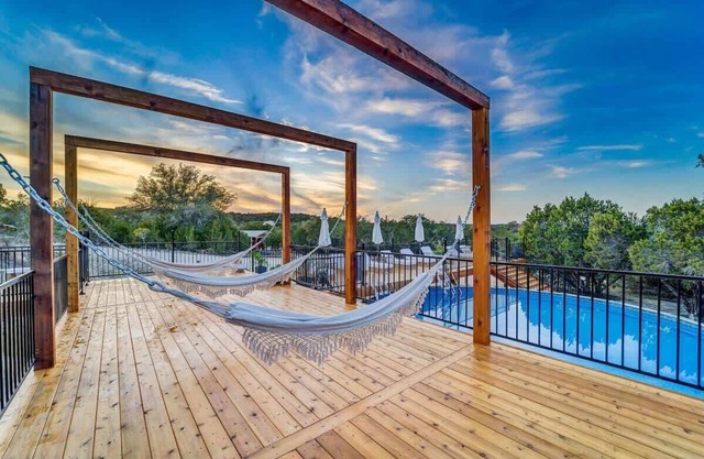La Fortuna | 11-Acre Retreat + Pool & Tipis