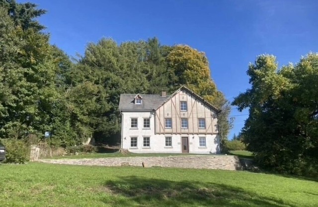 Amplia y hermosa casa, cómoda típica Ardenas;