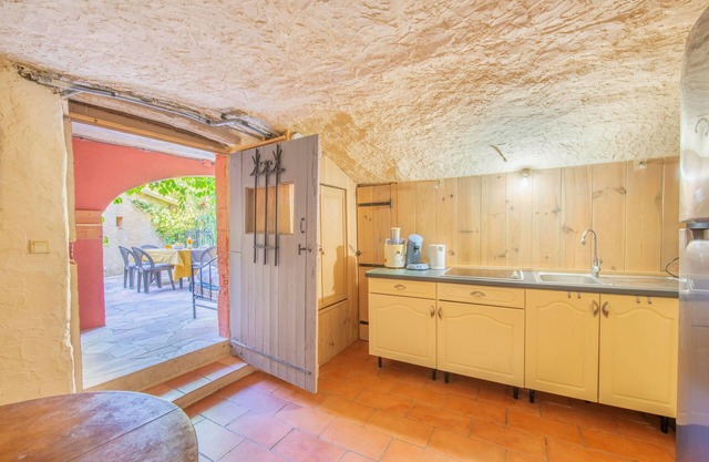 La Gardoise - Coquette maison de village avec piscine