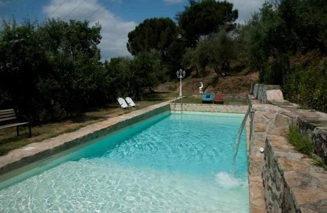 La Grotta Farmhouse