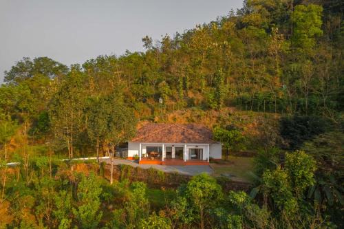 La Grove 2BHK with Stunning View - Kannur