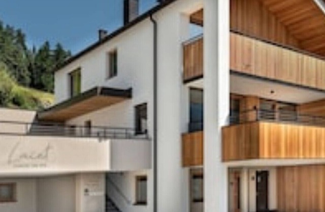 Laiet Luxus-chalet AM SEE / Ferienhaus mit 200qm
