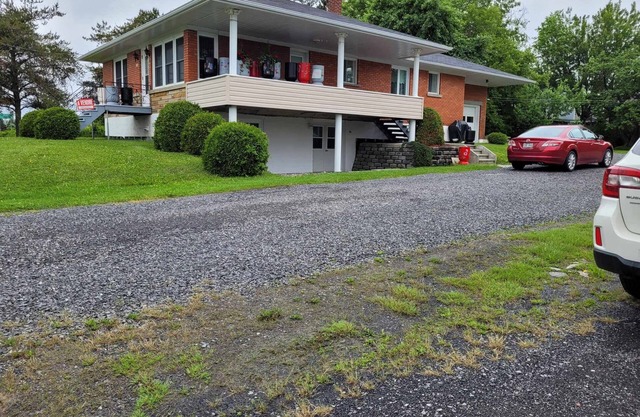 La Madeleine, Appartement Rez-de-Jardin parfait pour travail ou loisir.
