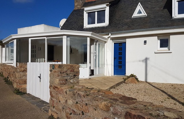 La maison aux Hortensias, 1km from the beach and close to the Sillon de Talbert.