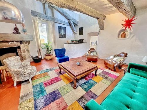 La Maison Bleue, au coeur du village de Callian