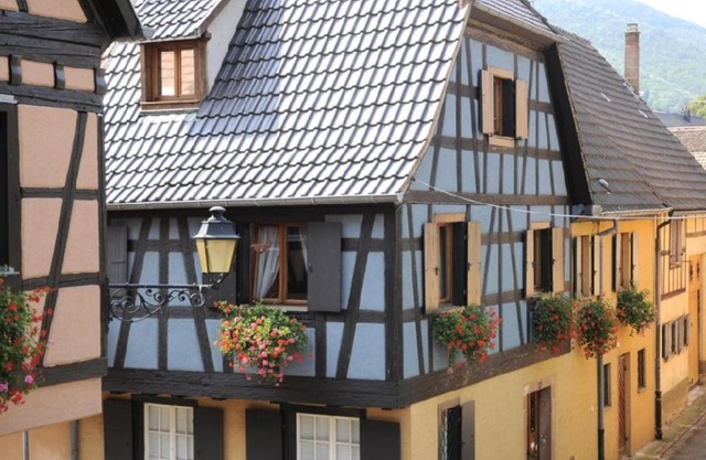 La Maison Bleue