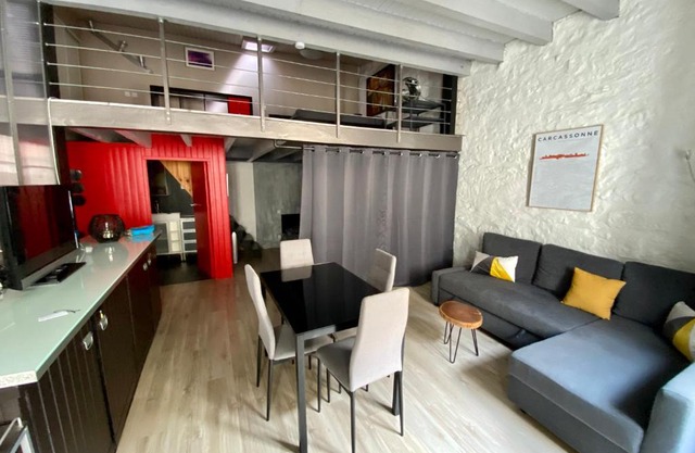 La Maison d'Alix, à l'intérieur de la Cité médiévale!