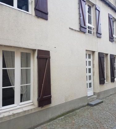 LA MAISON DE LOLA