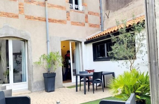 La maison de Jade - Charming residence with parking lot