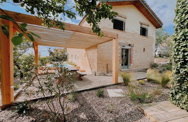 La Maison des Pierres Blondes, vacation home in the countryside!