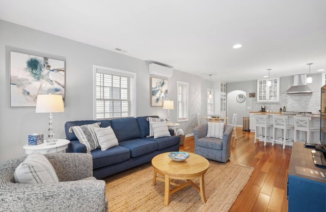 La Maison on Main with views of the Harbor Point and a Private Courtyard!