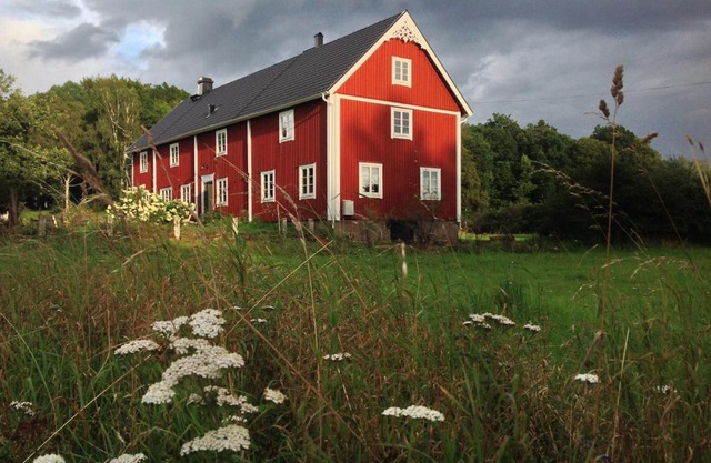 La Maison Rouge de Slätten Bed and Breakfast