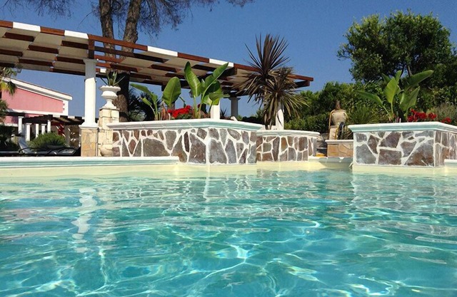 La Maison Rouge Resort