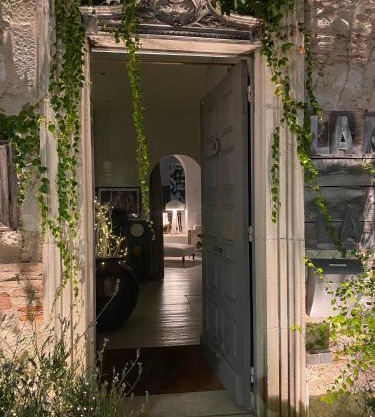 La maison sur la place