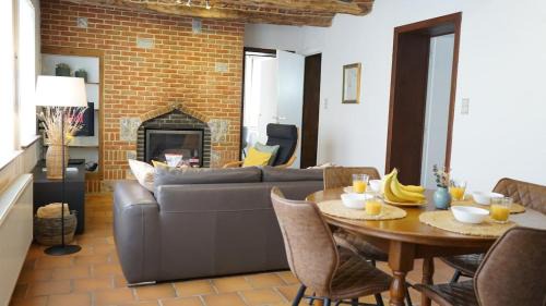 La Maisonnette - 2 chambres, parking, jardinet & calme