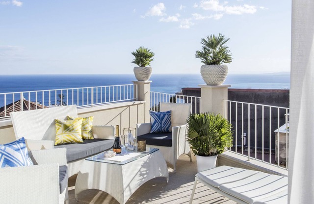 La Malandrina Apartments & Suites