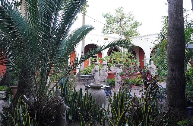 La Mansión Hotel