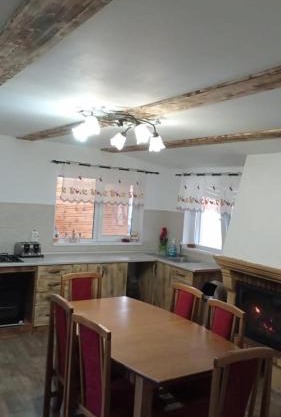 La Marginea Pădurii