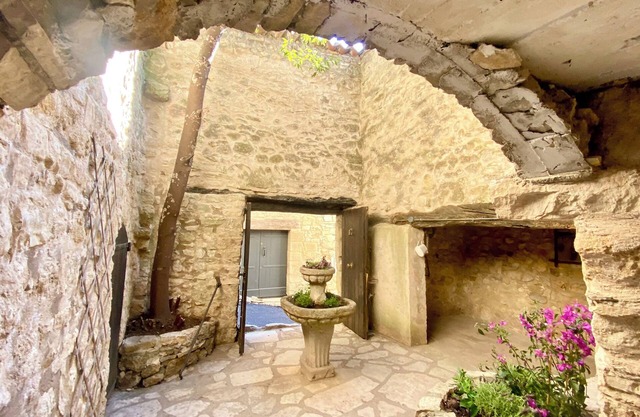 La Mistraline, Fantastic Village House in the heart of Provence, 2 Bdrms 2 Baths