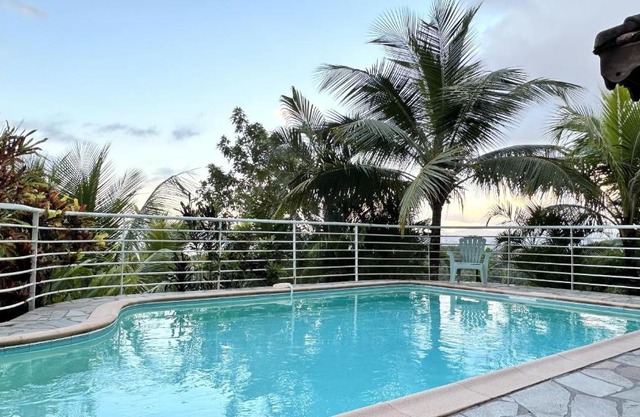 La Pagerie, joli bas de villa avec piscine au calme à 5 minutes de la plage