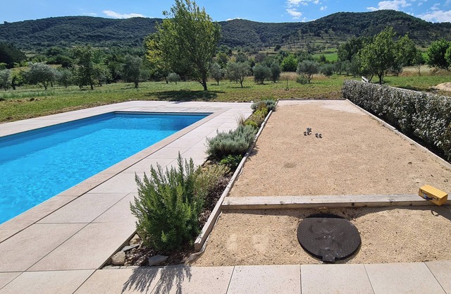 La Patale, charming house with swimming pool at the gateway to the Ardèche gorges