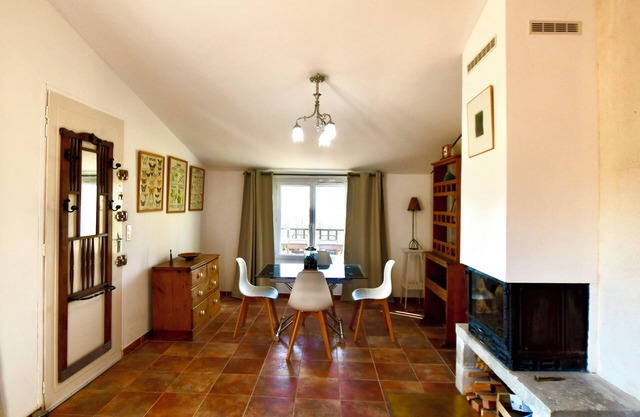 La Petite Cavales, Maison de Charme en Plein Coeur du Luberon