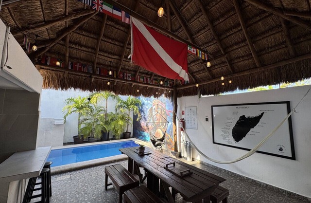 La Perle Noire | JR - Terrace and Pool