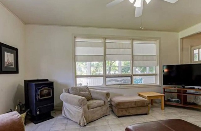 Turkey Point Cottage Near the Beach