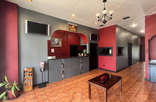 La Posada Inn By OYO Brownsville