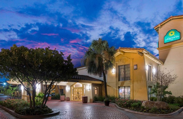 La Quinta Inn by Wyndham San Antonio Market Square