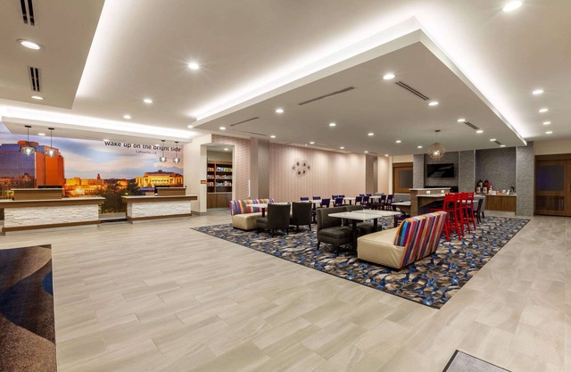 La Quinta Inn & Suites by Wyndham Lafayette Oil Center