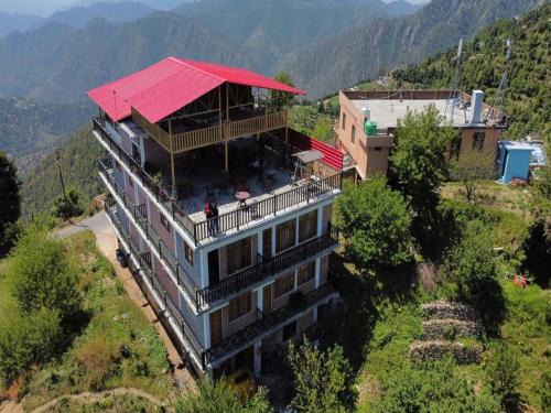 LA Riqueza Kanatal # Center of Kanatal # Mountain View Rooms # Near to Surkanda Devi Temple # Parking # Rooftop Restaurant with view of Gangotri Mountains