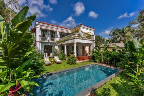 La Rozalia, Exquisite 4 BHK Villas with Large Pool, Garden, Dedicated Caretaker, Terrace, 2 mins from the famous Dear Zindagi Road