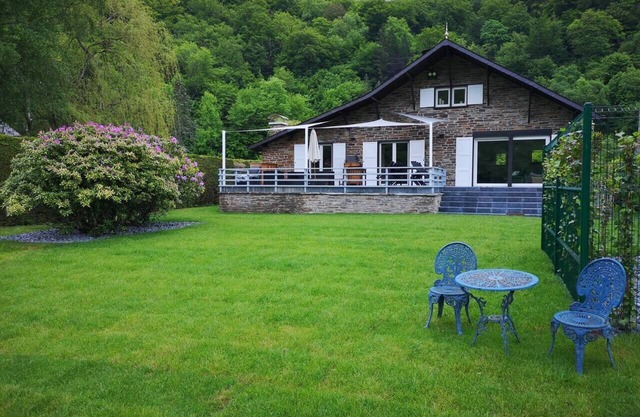La Semois et moi: villa at the river Semois