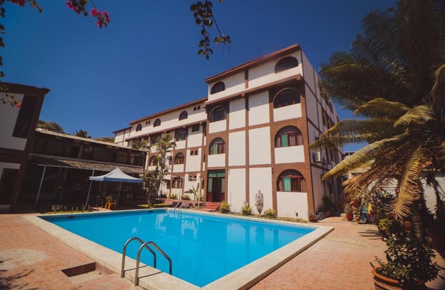 LA SIESTA-Hotel