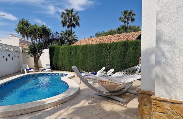 "La Siesta"@MARISOL: 330m a la playa, piscina privada, A/C, WiFi, playa para perros.