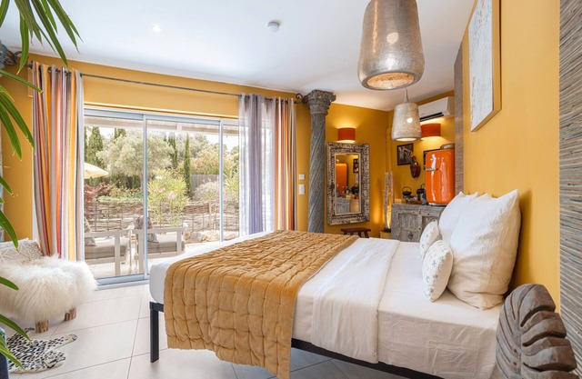 'La Suite' con piscina compartida, Wi-Fi y aire acondicionado