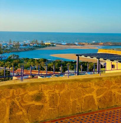 La terasse vue sur mer uniquement les familles
