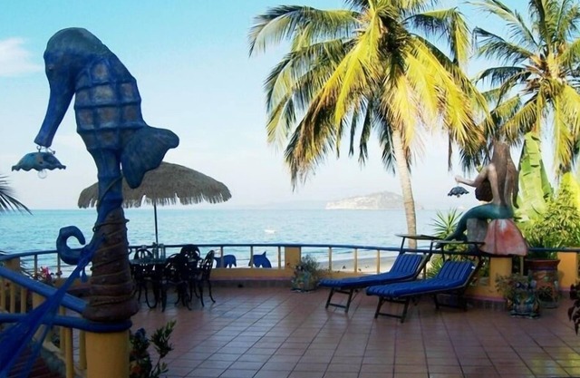 La Terraza Suite en el paseo marítimo !! Playa de arena, piscina y vista espectacular