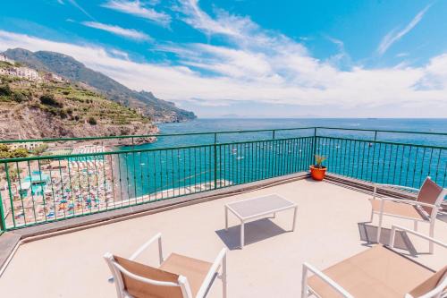 La Torretta, a terrace on the Amalfi Coast